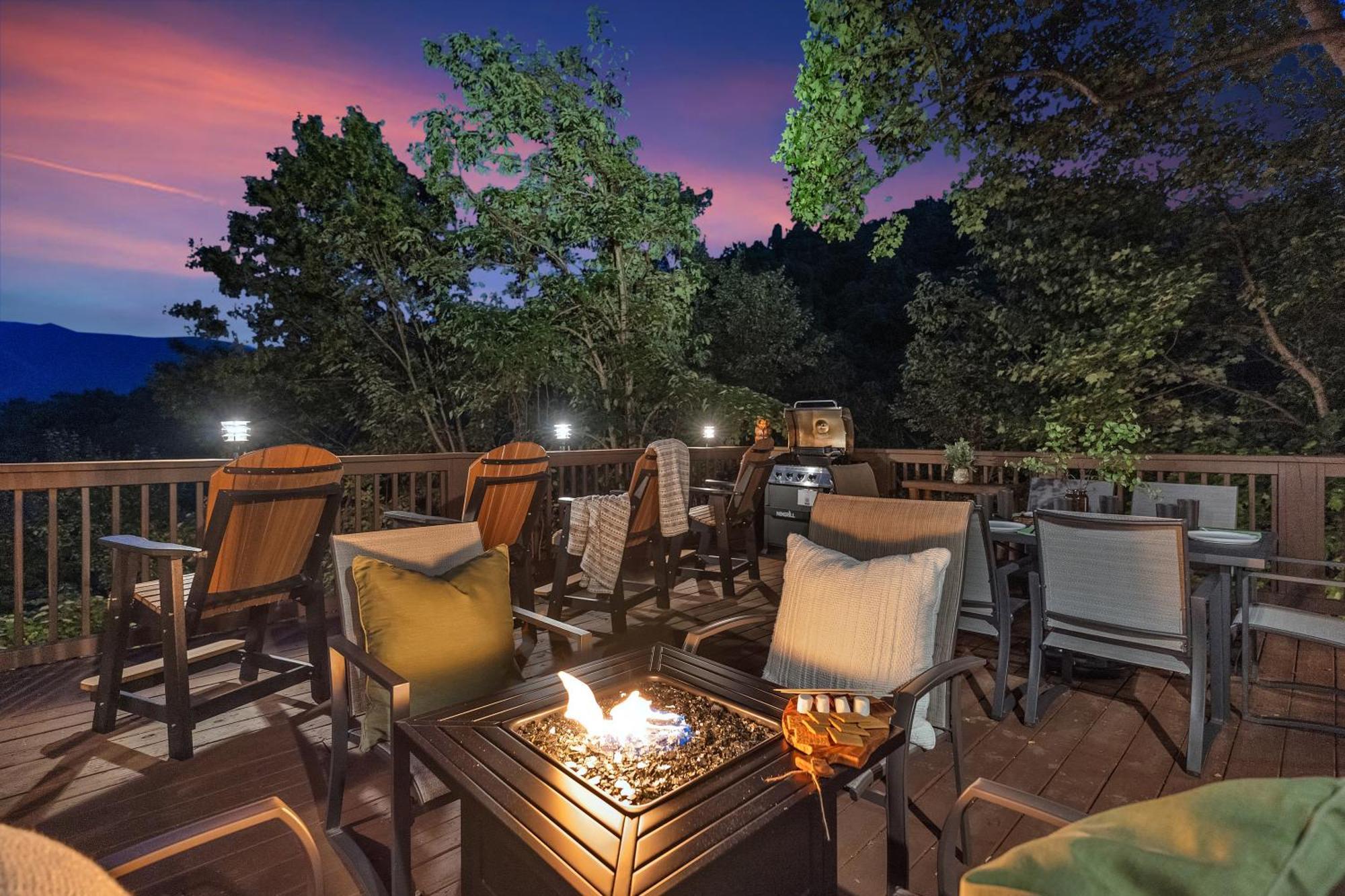 Family Chalet With Sauna, Hottub, Heavenly Views! Mins To Downtown! Gatlinburg Εξωτερικό φωτογραφία