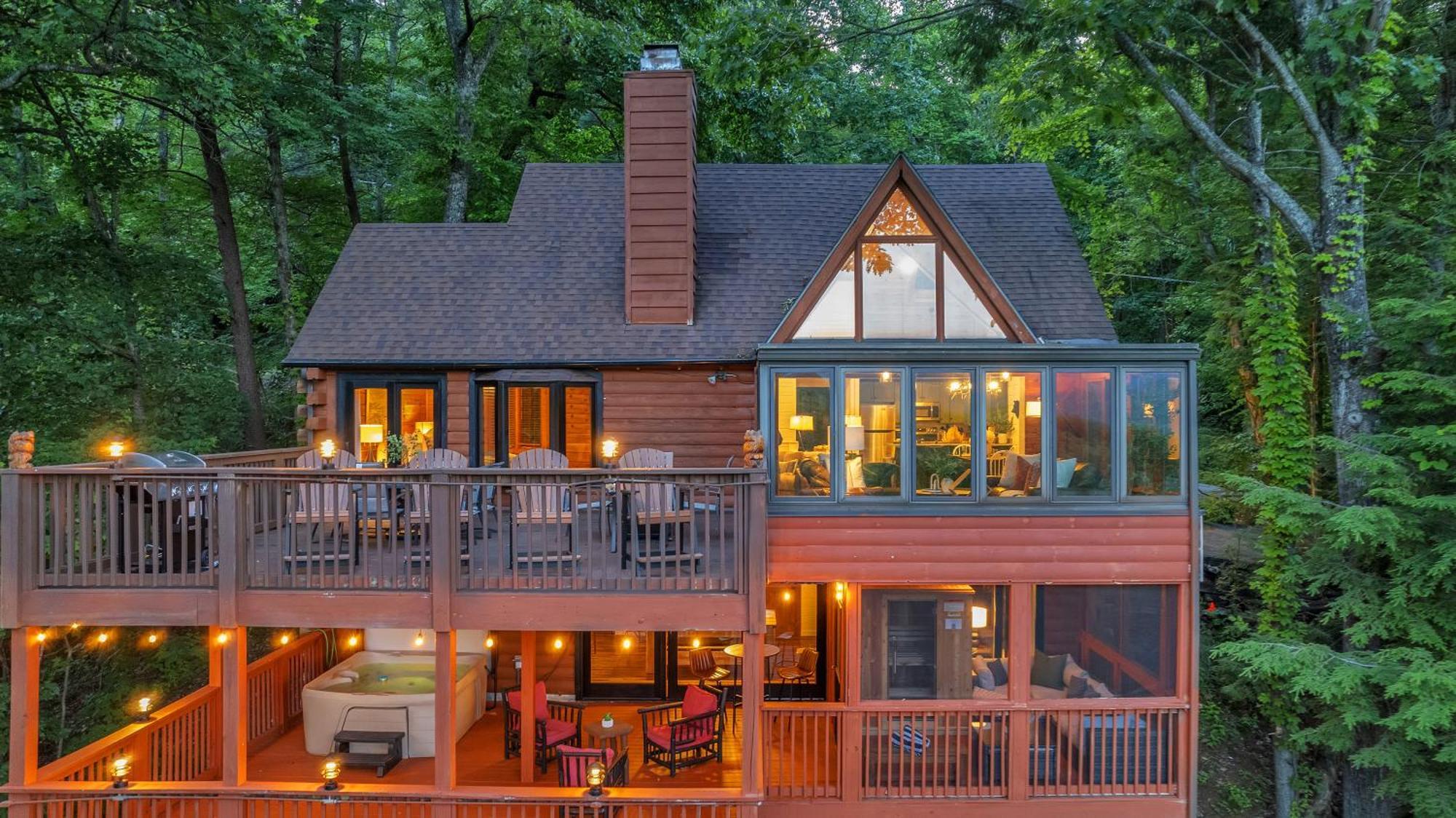 Family Chalet With Sauna, Hottub, Heavenly Views! Mins To Downtown! Gatlinburg Εξωτερικό φωτογραφία