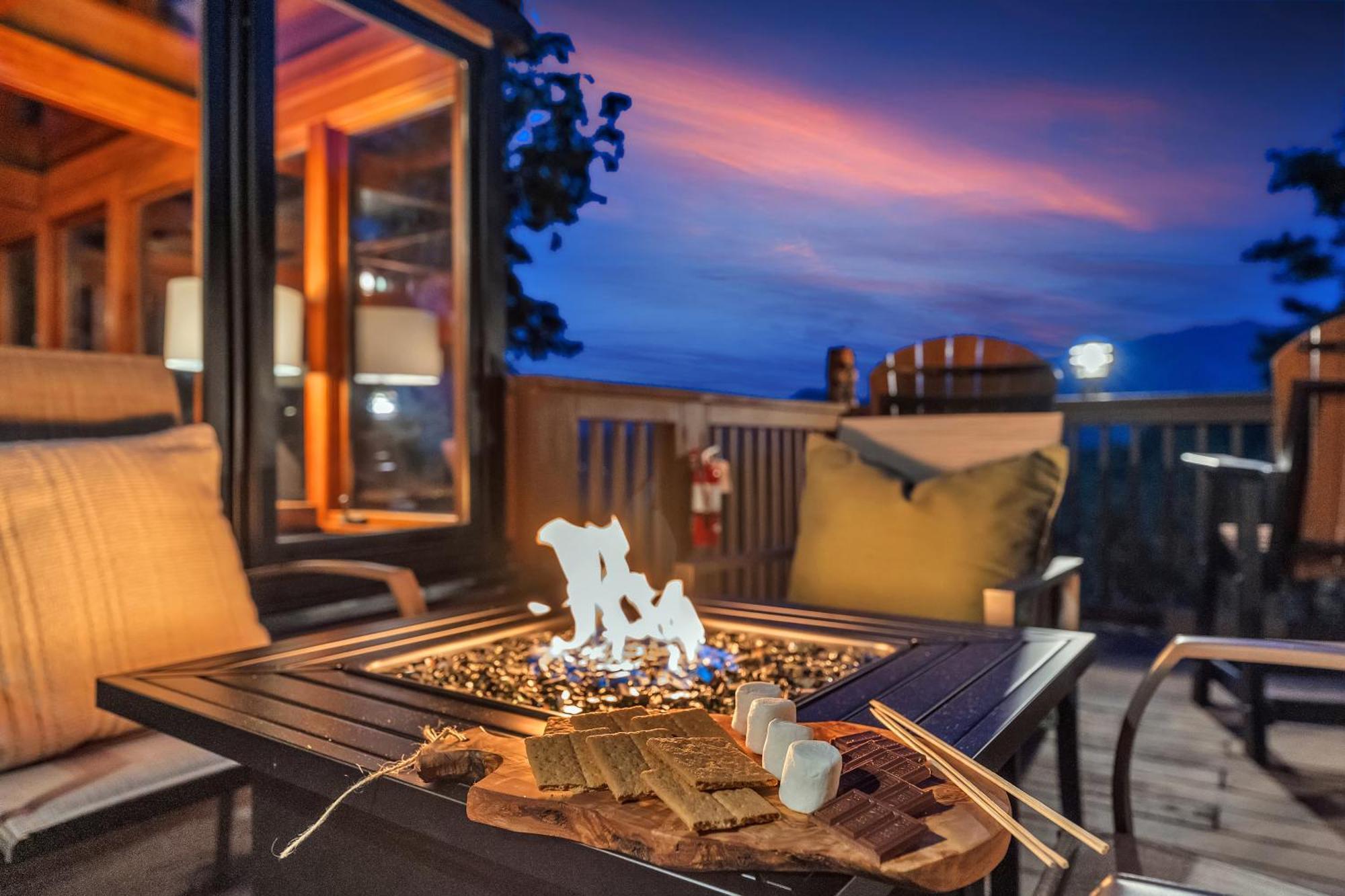 Family Chalet With Sauna, Hottub, Heavenly Views! Mins To Downtown! Gatlinburg Εξωτερικό φωτογραφία