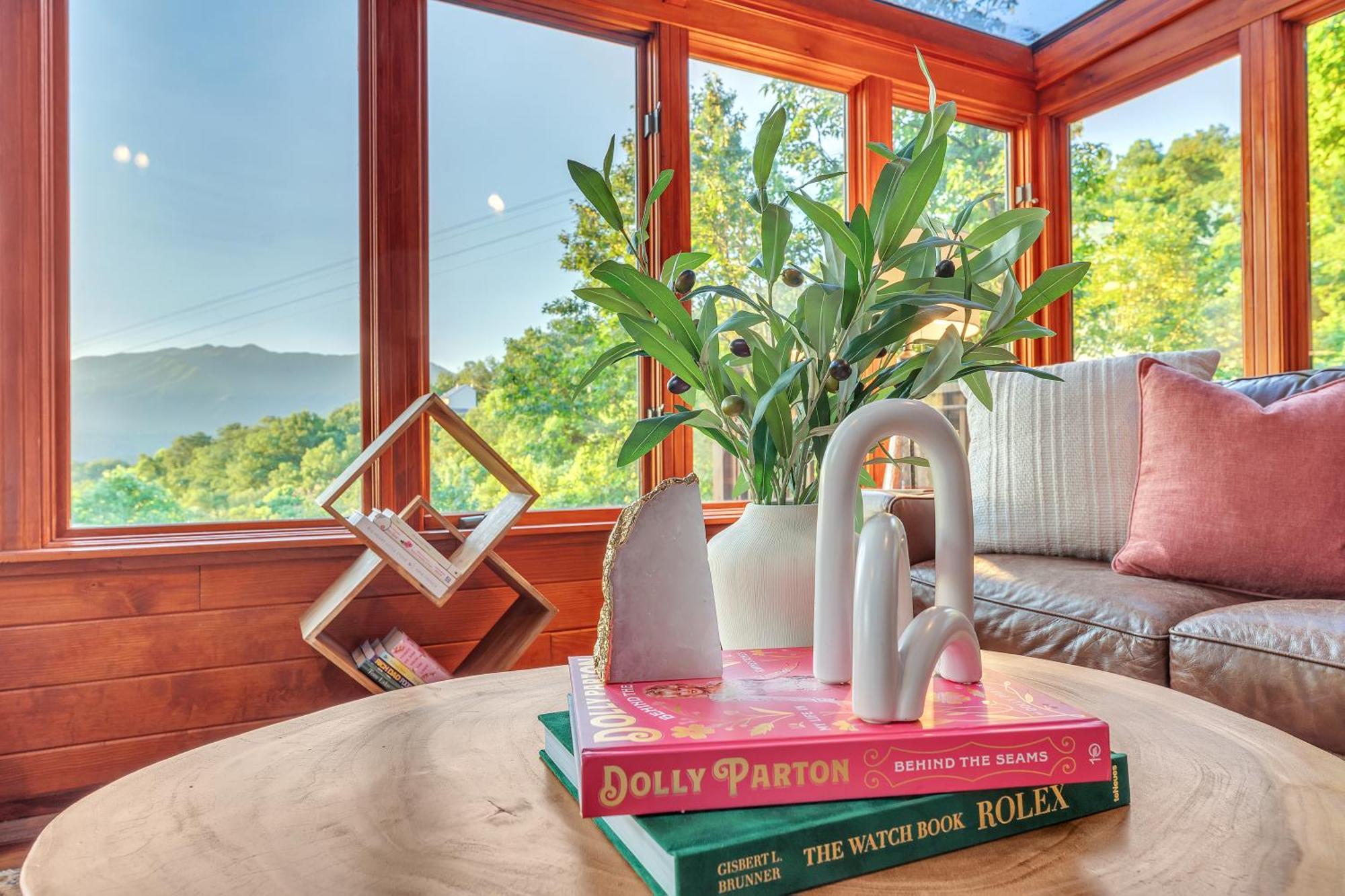 Family Chalet With Sauna, Hottub, Heavenly Views! Mins To Downtown! Gatlinburg Εξωτερικό φωτογραφία