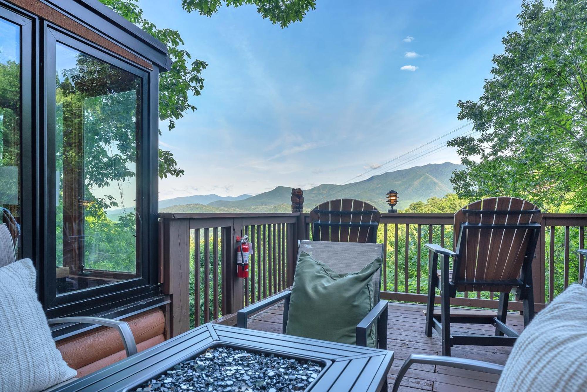 Family Chalet With Sauna, Hottub, Heavenly Views! Mins To Downtown! Gatlinburg Εξωτερικό φωτογραφία